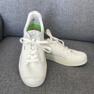Cariuma Off-White Knit IBI Sneakers Size 8